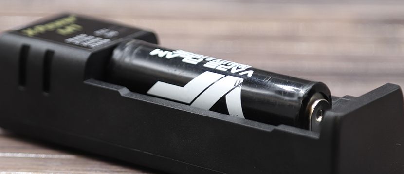 X-power-M1-18650_3793266.jpg