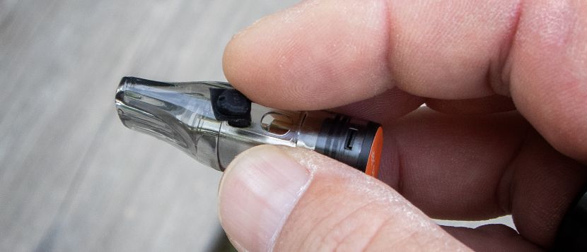 Comment remplir l'e-cigarette pod Aspire Nexi Pro ?