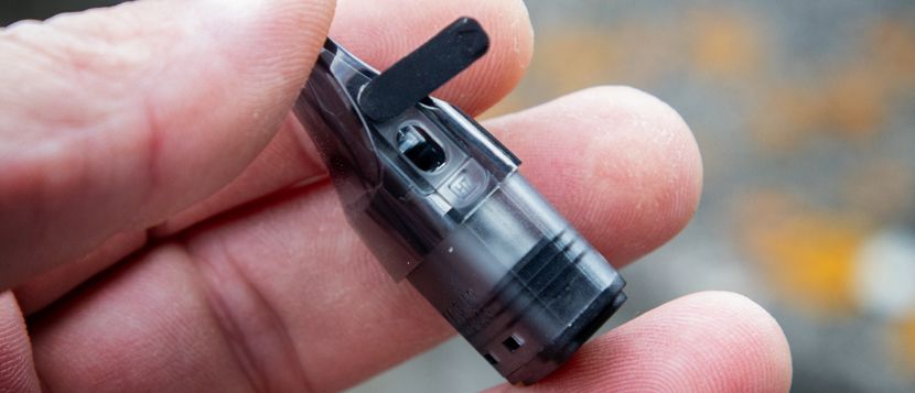 Comment remplir l'e-cigarette pod Freemax Rexa Pro ?