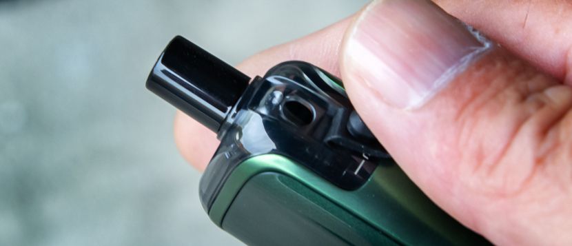 Comment remplir l'e-cigarette pod Freemax Elix ?