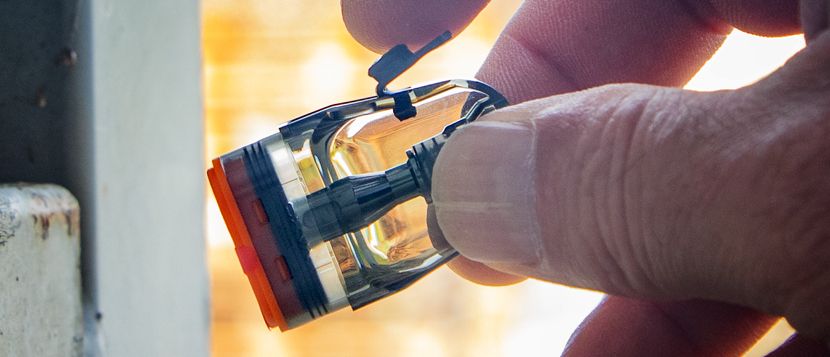 Comment remplir l'e-cigarette pod Oxva XLIM Go 2 ?