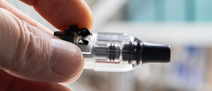 Comment remplir l'e-cigarette pod Smok Airmate ?